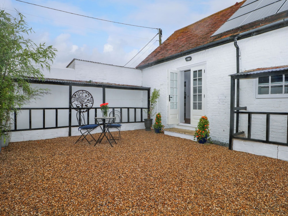 Calvin's Cottage — 4-Star Luxury Hotel in Arundel, United Kingdom
