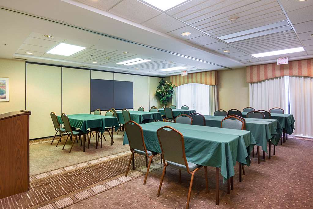 Quality Inn & Suites Kearneysville Martinsburg - photo 23
