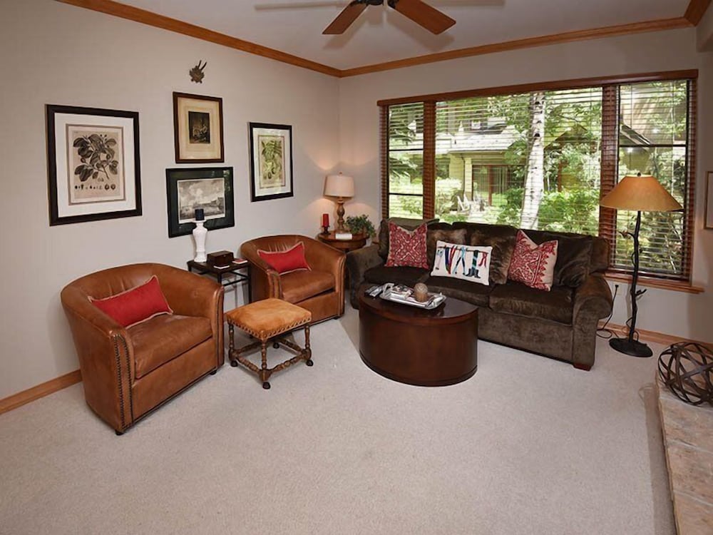 Arrowhead Village Condo 104 Aspenwood Lodge — 4-Star Luxury Hotel in Edwards, United States