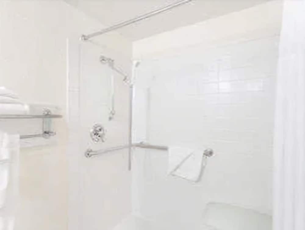 Days Inn by Wyndham San Marcos - photo 15