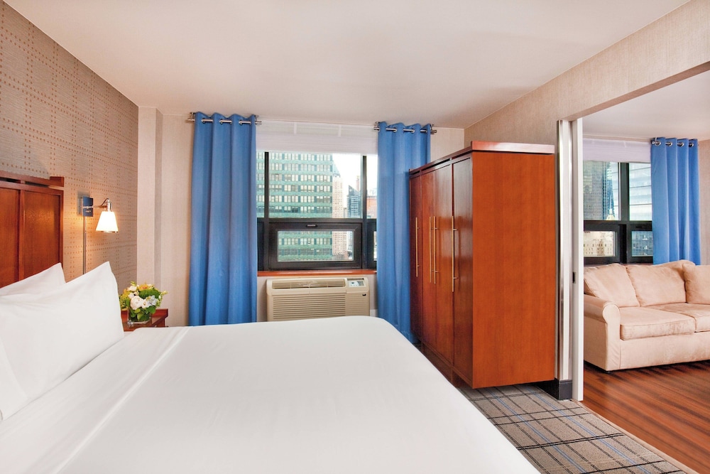 Four Points by Sheraton Midtown Times Square - photo 8