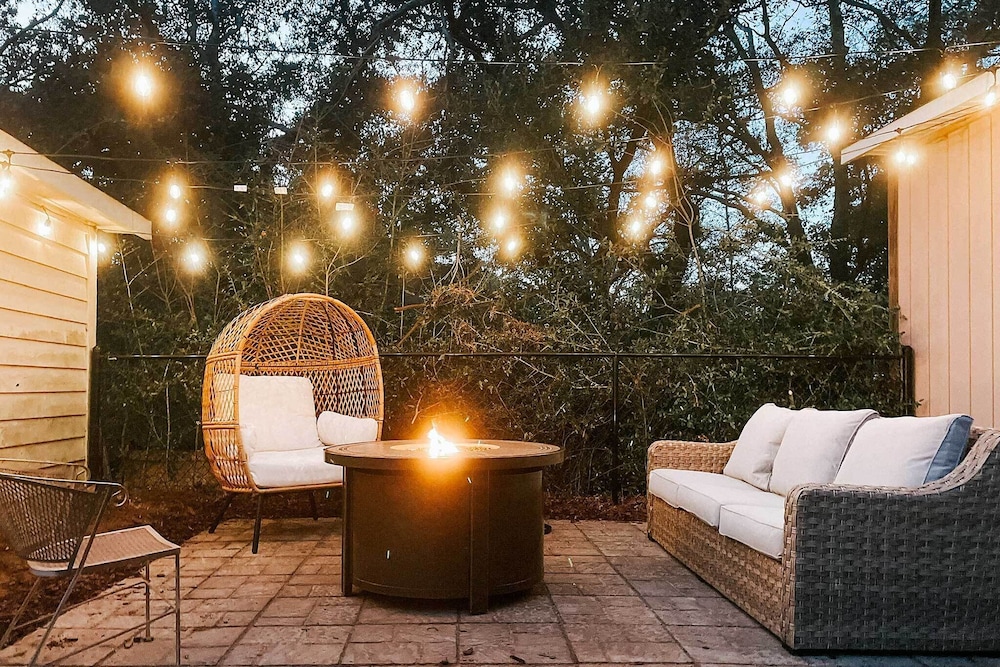 Oak Island Getaway with Yard Walk To Beach in Oak Island, United States