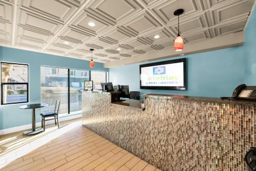 SureStay by Best Western San Francisco Marina District - photo 6