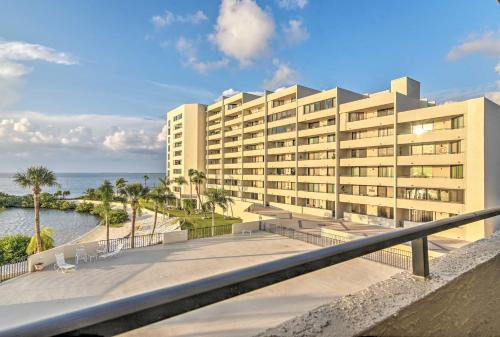 Gulf View Hudson Condo in Waterfront Resort - photo 4