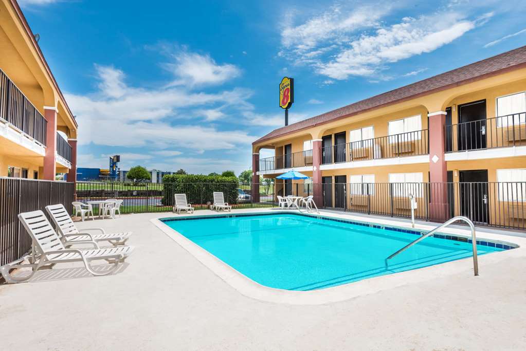 Super 8 by Wyndham Midwest City OK - photo 2