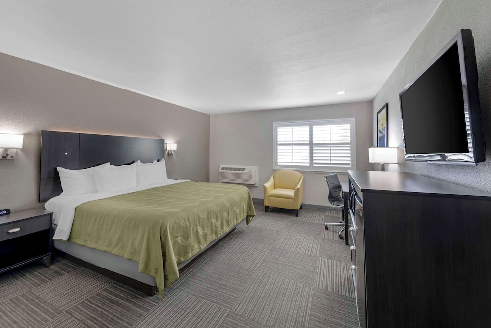 Quality Inn Kettleman City near Hwy 41 - photo 2