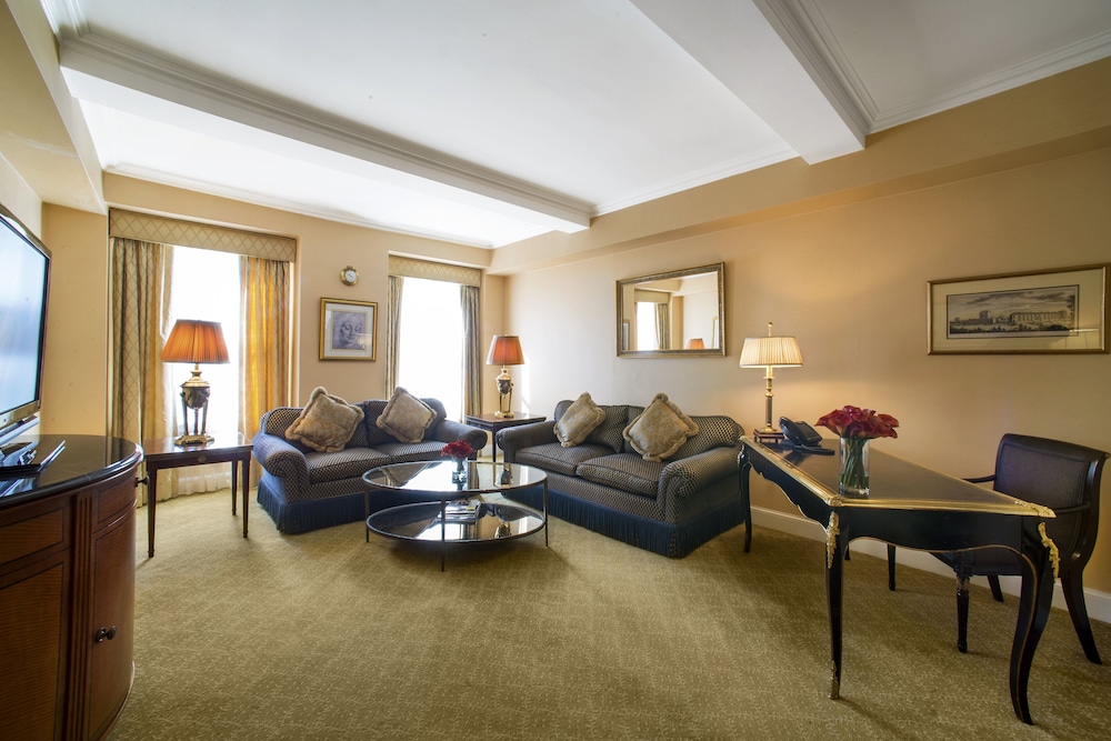 Hotel Plaza Athenee - photo 13