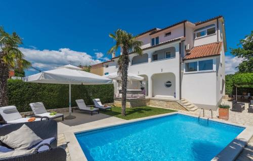 Villa Palma Selina — 4-Star Luxury Hotel in Sveti Lovrec Pazenaticki, Croatia