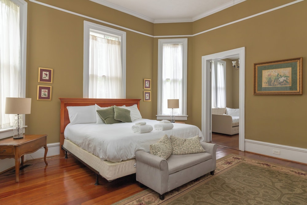 Goldfinch Mansion Historic Luxury on the Park - photo 21