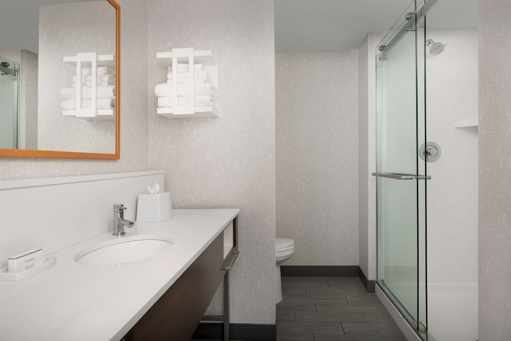 Hampton Inn & Suites Rapid City Rushmore - photo 35
