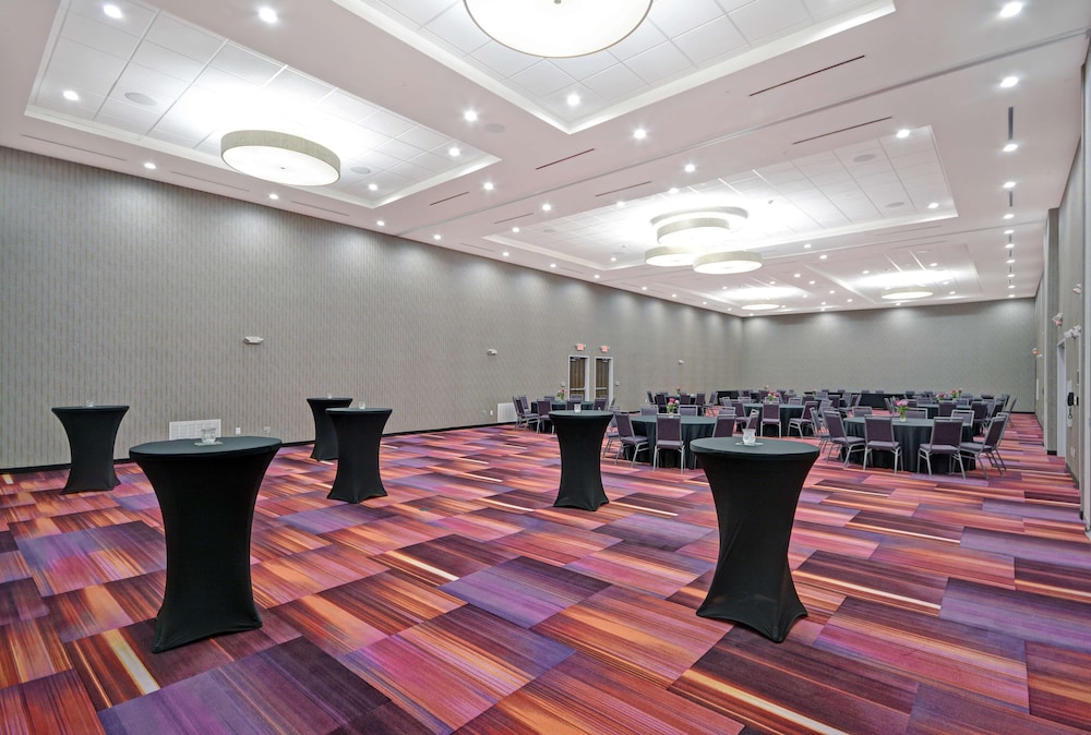 Home2 Suites by Hilton Dallas DeSoto - photo 33
