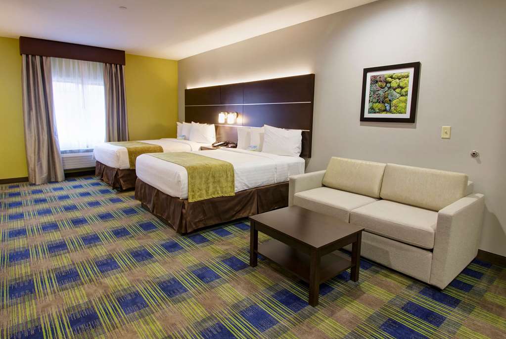 Days Inn & Suites by Wyndham Port Arthur - carbon neutral hotel in Port Arthur