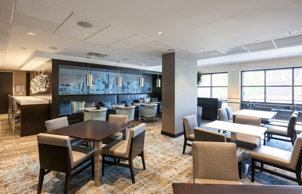 DoubleTree by Hilton Hotel & Suites Houston by the Galleria - photo 43