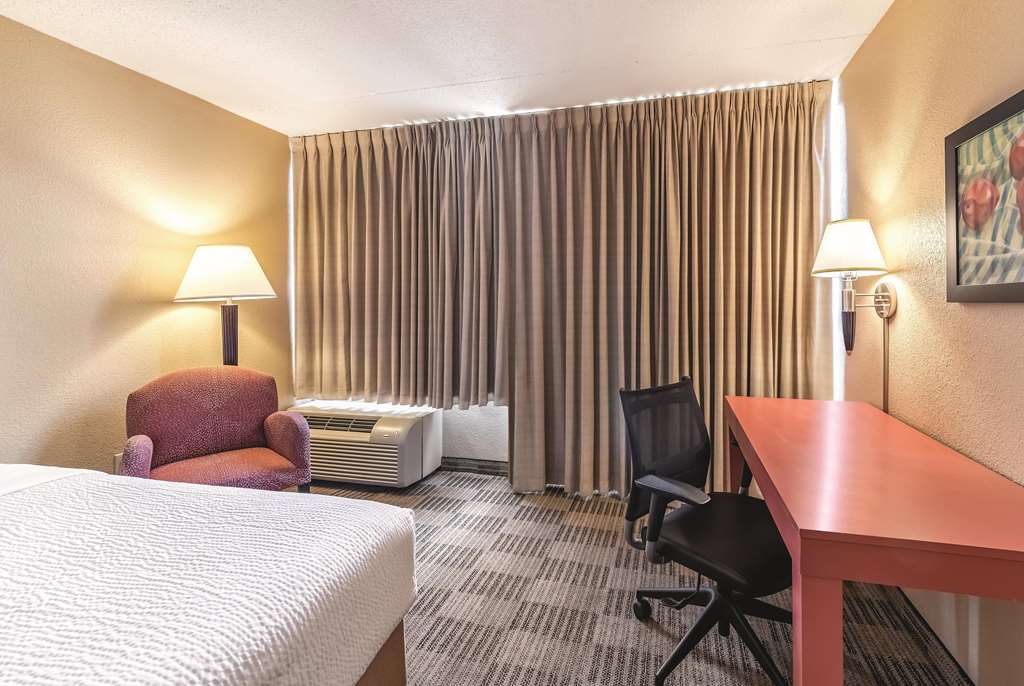 Ramada by Wyndham Fairfield NJ - photo 20