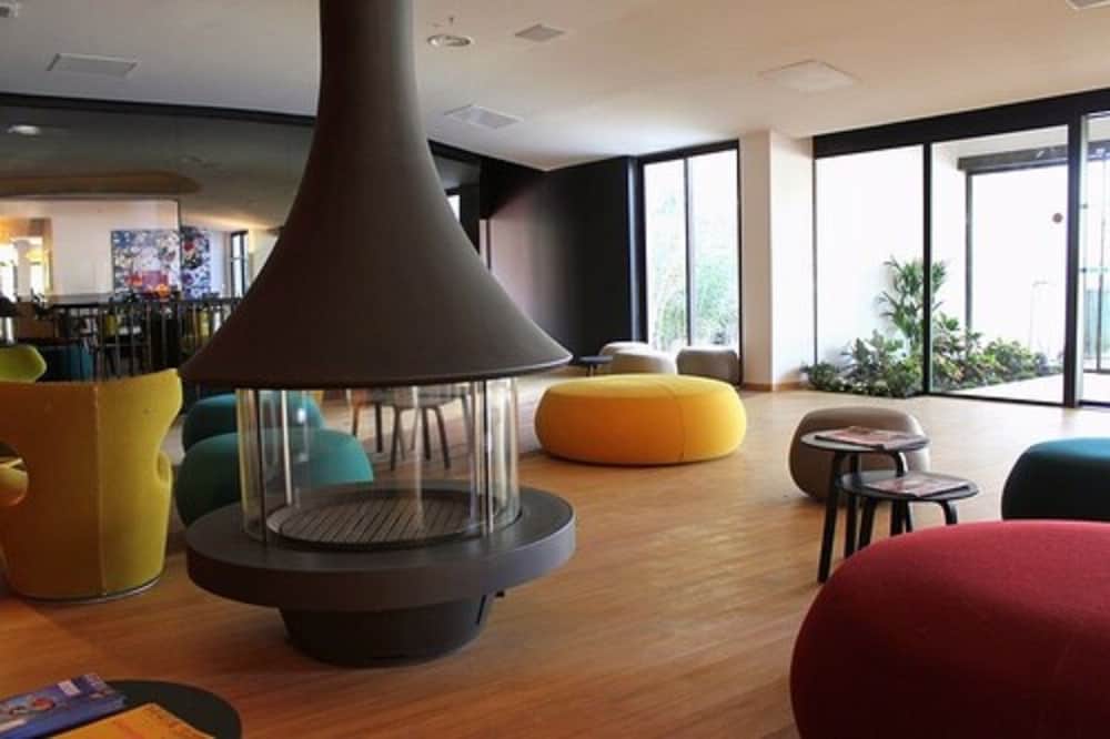C Suites — Nimes — photo 2