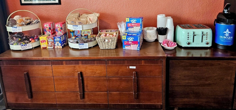 The Retro Hotel - photo 37