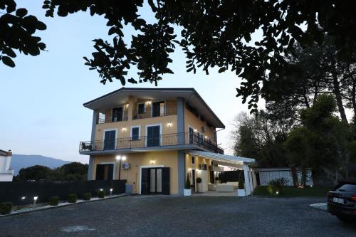 Come a Casa Bed And Breakfast — 4-Star Luxury Hotel in Boscoreale, Italy