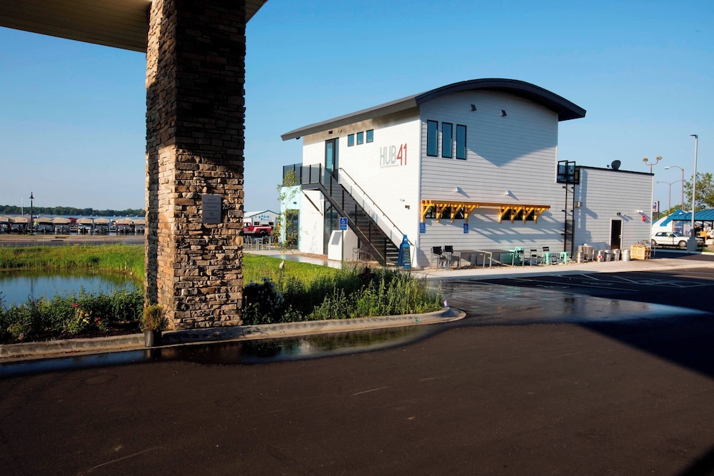 Fairfield Inn & Suites by Marriott Detroit Lakes - photo 55