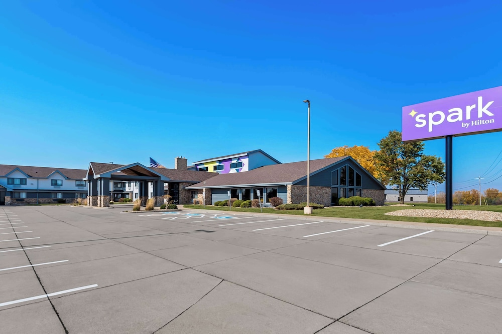 Spark by Hilton Cedar Falls — hotel in Cedar Falls