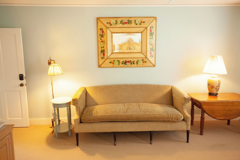 Yellow House Inn - photo 18