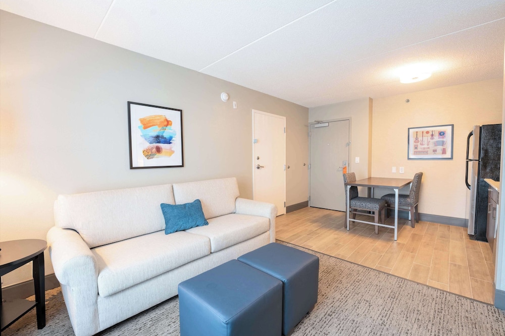 Hampton Inn & Suites Memphis East Germantown Area - photo 32