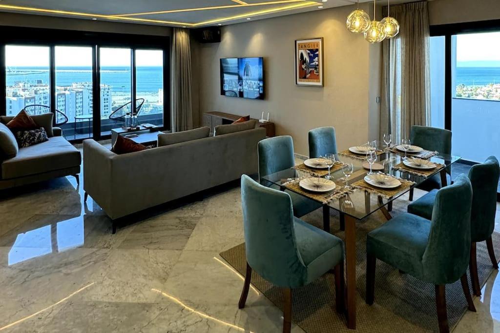 Penthouse Vue sur Mer & Piscine — 4-Star Luxury Hotel in Tangier, Morocco