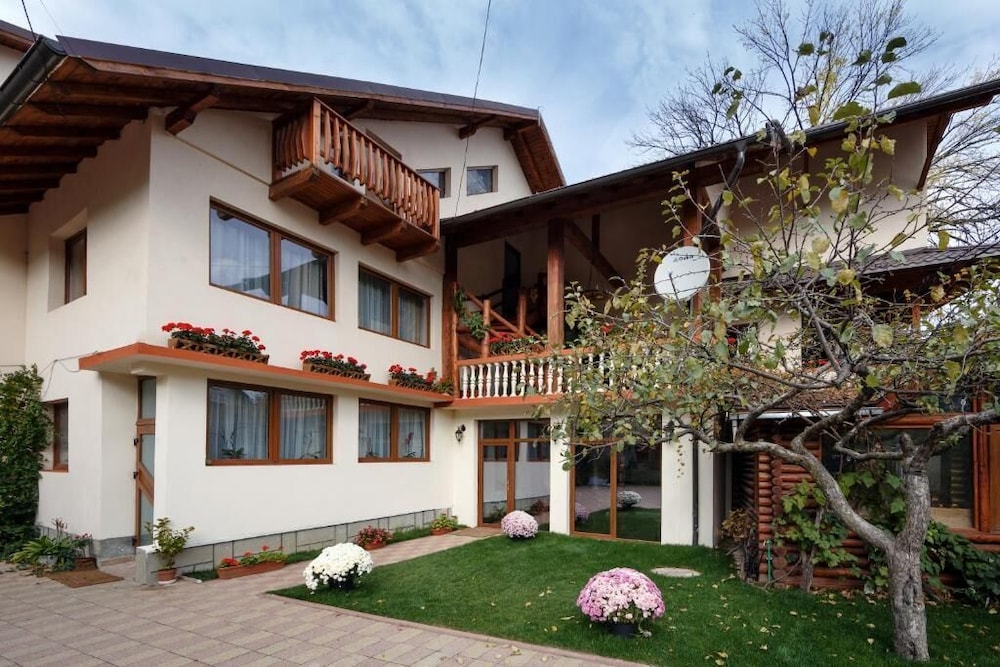 La Colțul Castelului Bran Boutique in Bran, Romania