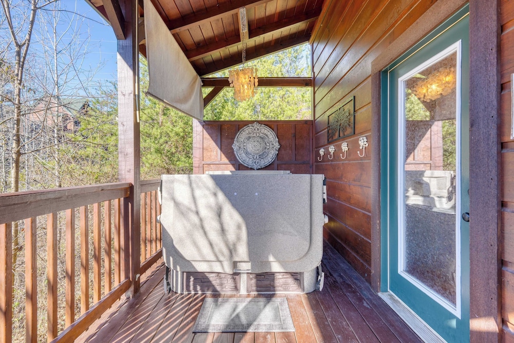 Bear Cove by Avantstay Hot Tub Pool Table - photo 36