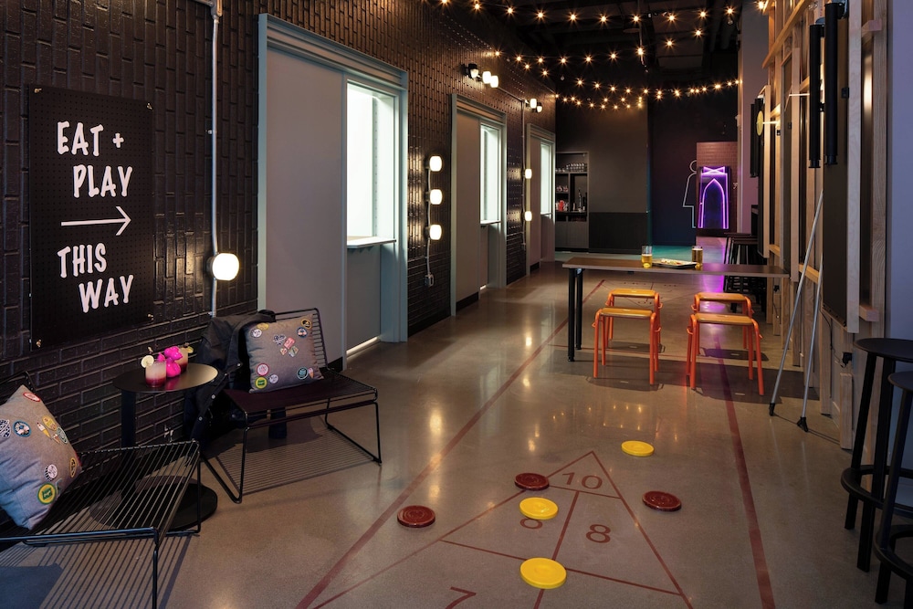Moxy Portland Downtown - photo 31