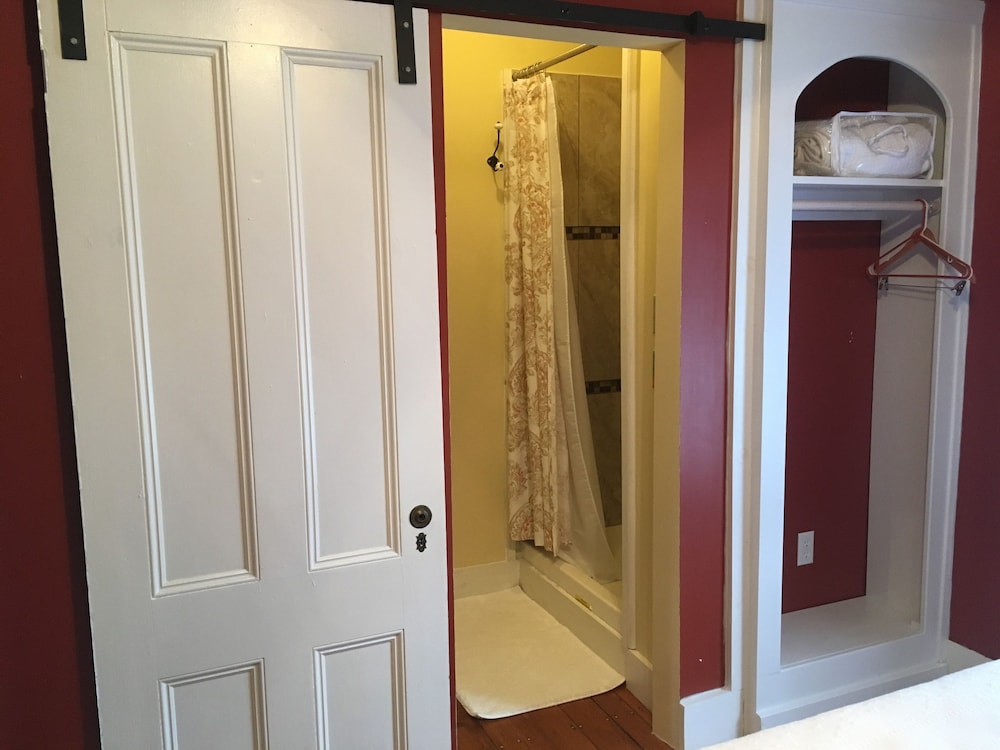 The Nightfall Inn - photo 20