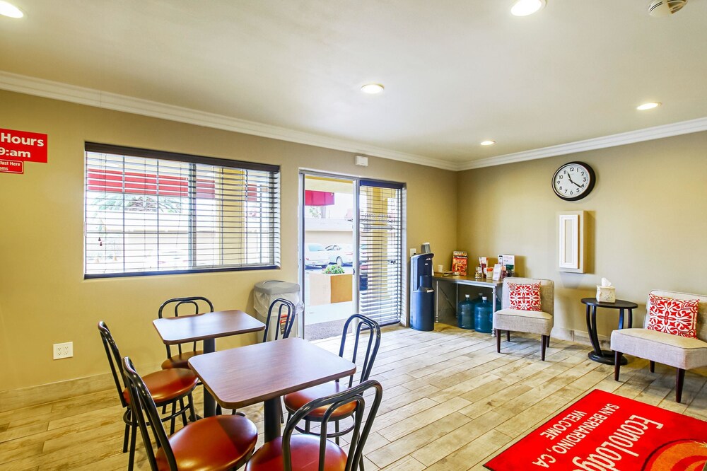 Econo Lodge San Bernardino I 215 - photo 5