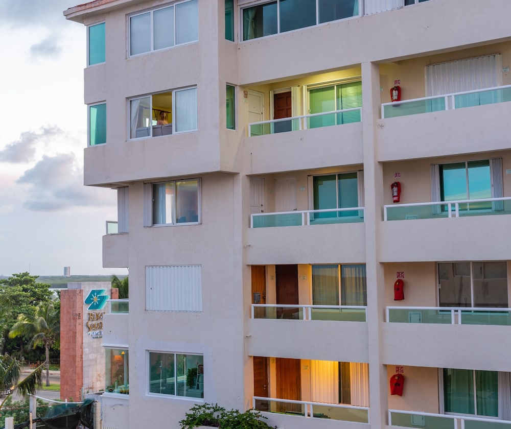 Beachfront Penthouses by LivIN Cancun — 4-Star Luxury Hotel in Cancun, Mexico