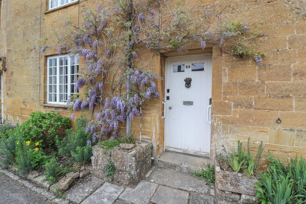 Two Towers Cottage - last minute hotel in Unknown City