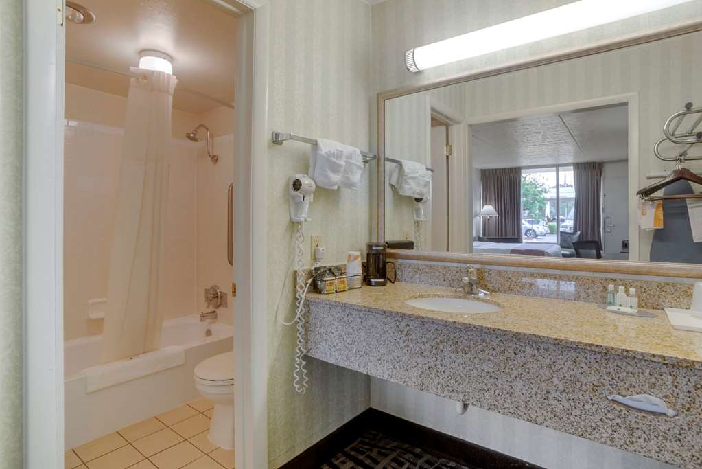 Quality Inn Fredericksburg near Historic Downtown - photo 26