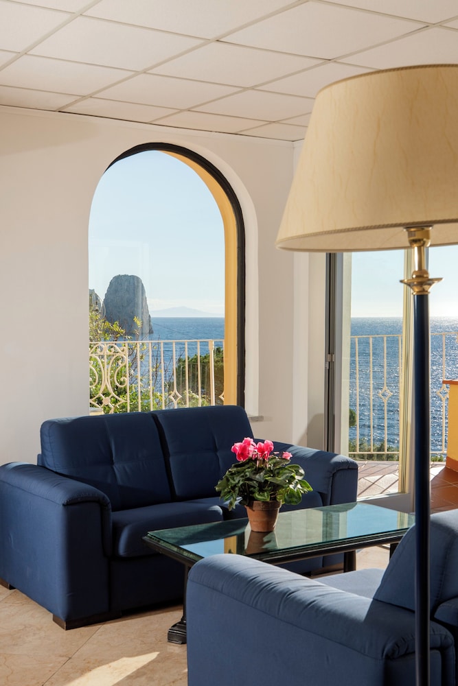 Hotel Weber Ambassador — Capri — photo 4