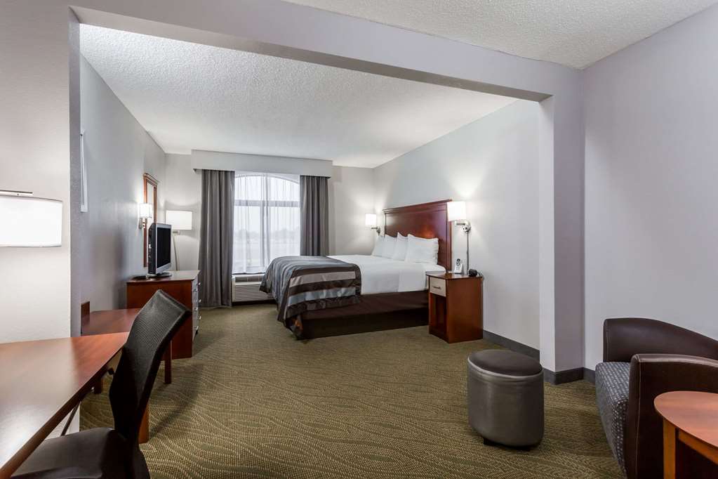 Wingate by Wyndham Chesapeake - photo 9