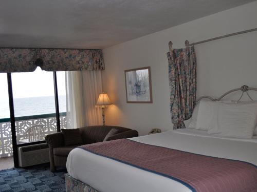 The Diplomat Family Motel - photo 17