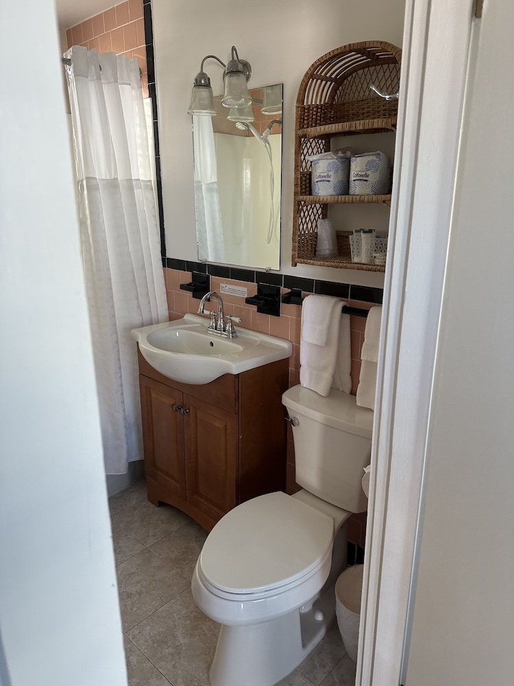 Vineyard Harbor Motel Private Beach - photo 297