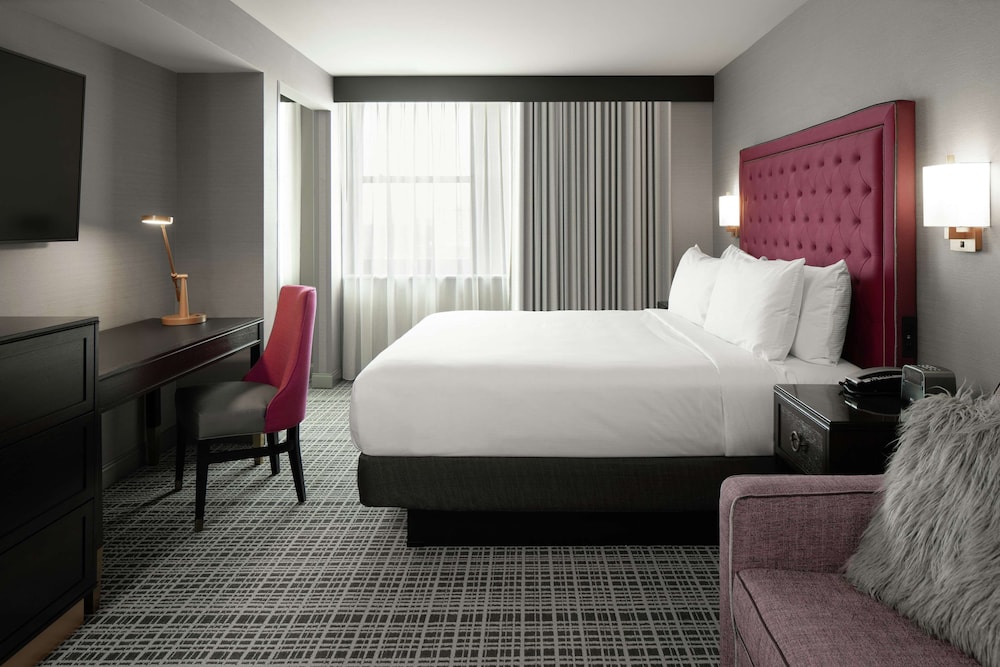 The Axis Moline Hotel Tapestry Collection by Hilton - photo 6