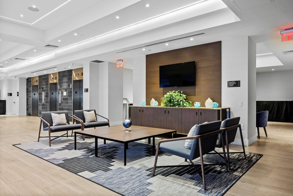 DoubleTree by Hilton New York JFK Airport in Jamaica, United States