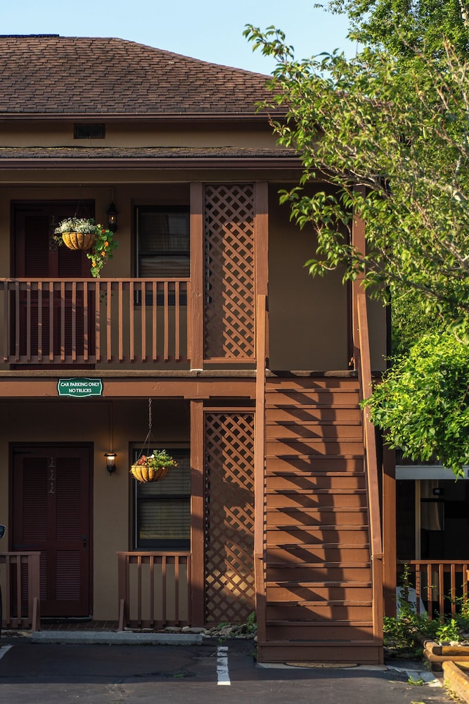 Ridgeway Inn - photo 100