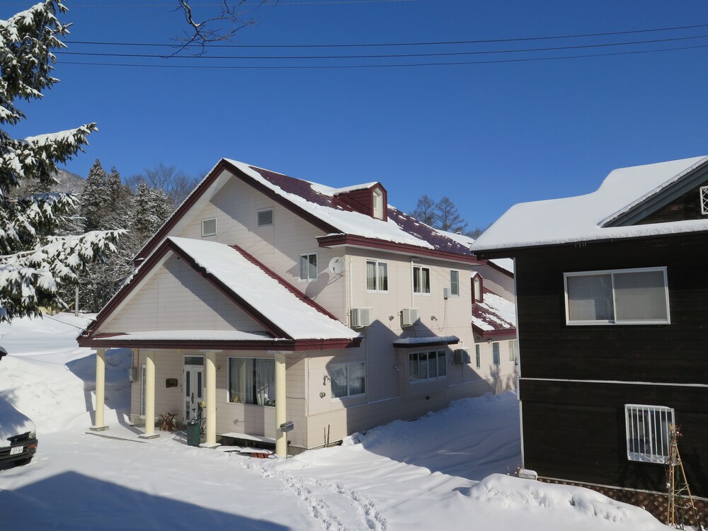 Petit Hotel Assam in Hakuba, Japan