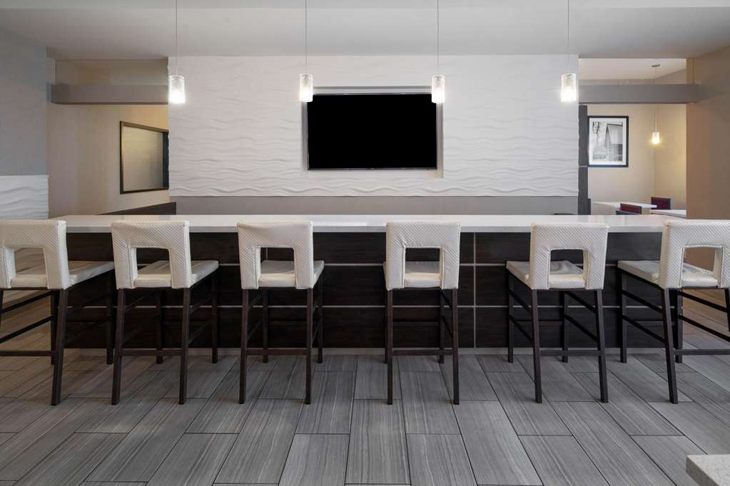 La Quinta Inn & Suites by Wyndham Forsyth - photo 28