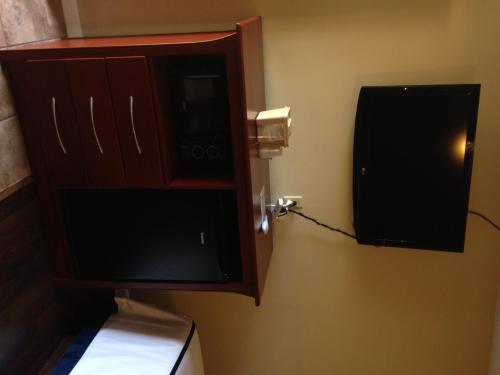 Pleasure Point Inn & Suites - photo 20