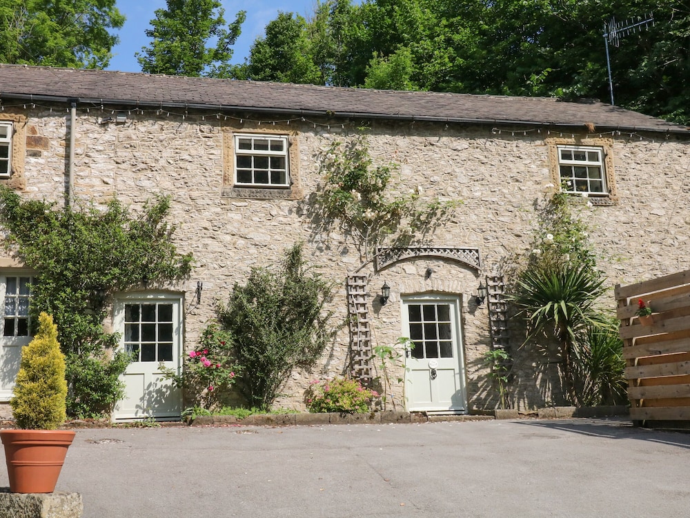 The Barn - carbon neutral hotel in Buxton