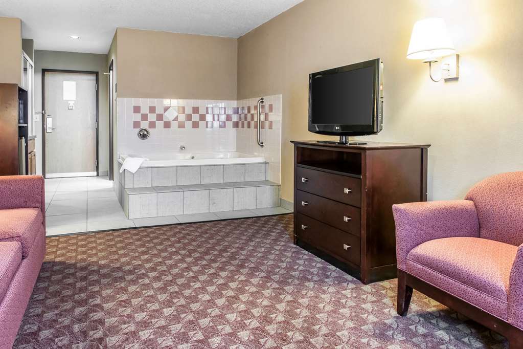 Quality Inn Defiance - photo 16