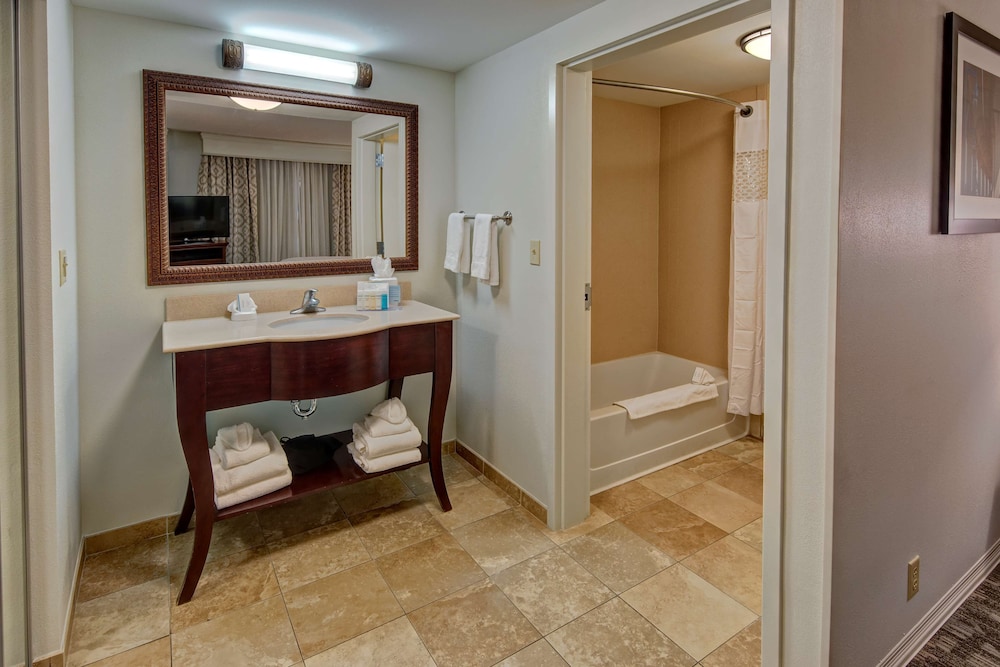 Hampton Inn & Suites Stuart North - photo 23