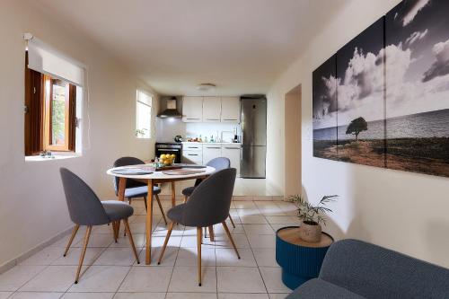 Yalos - carbon neutral hotel in Unknown City
