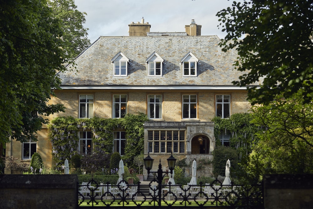 The Slaughters Manor House — 4-Star Luxury Hotel in Cheltenham, United Kingdom