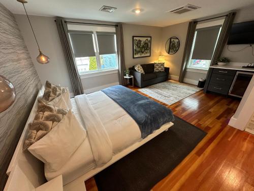 Entire Modern 7 Unit 7 Bath Boutique Inn - photo 20